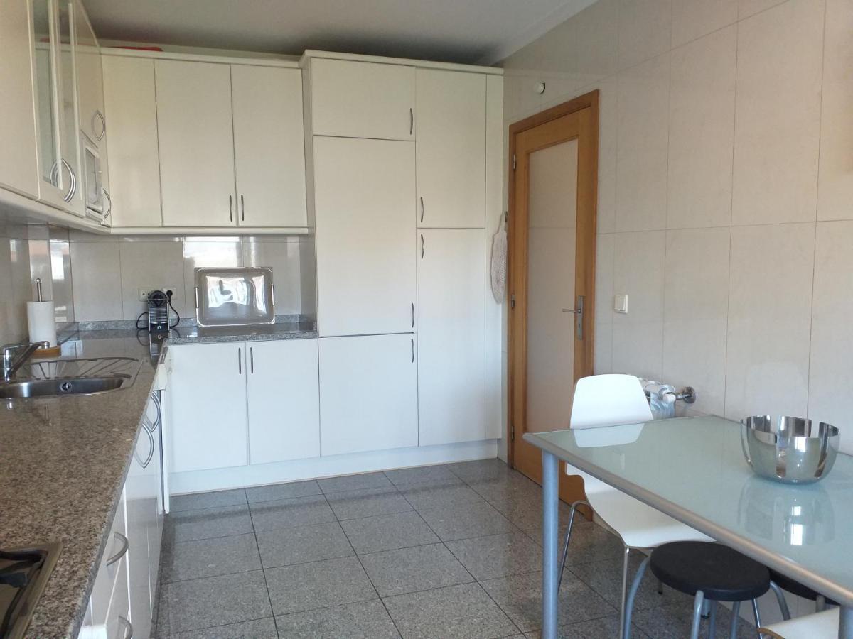 H2Oporto Beachfront Apartment Vila Nova de Gaia Bagian luar foto